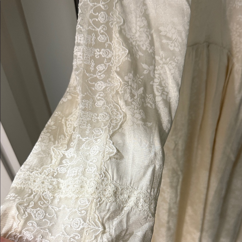 Chic Cream Lace Long Sleeve Dress - Picture 5 of 5